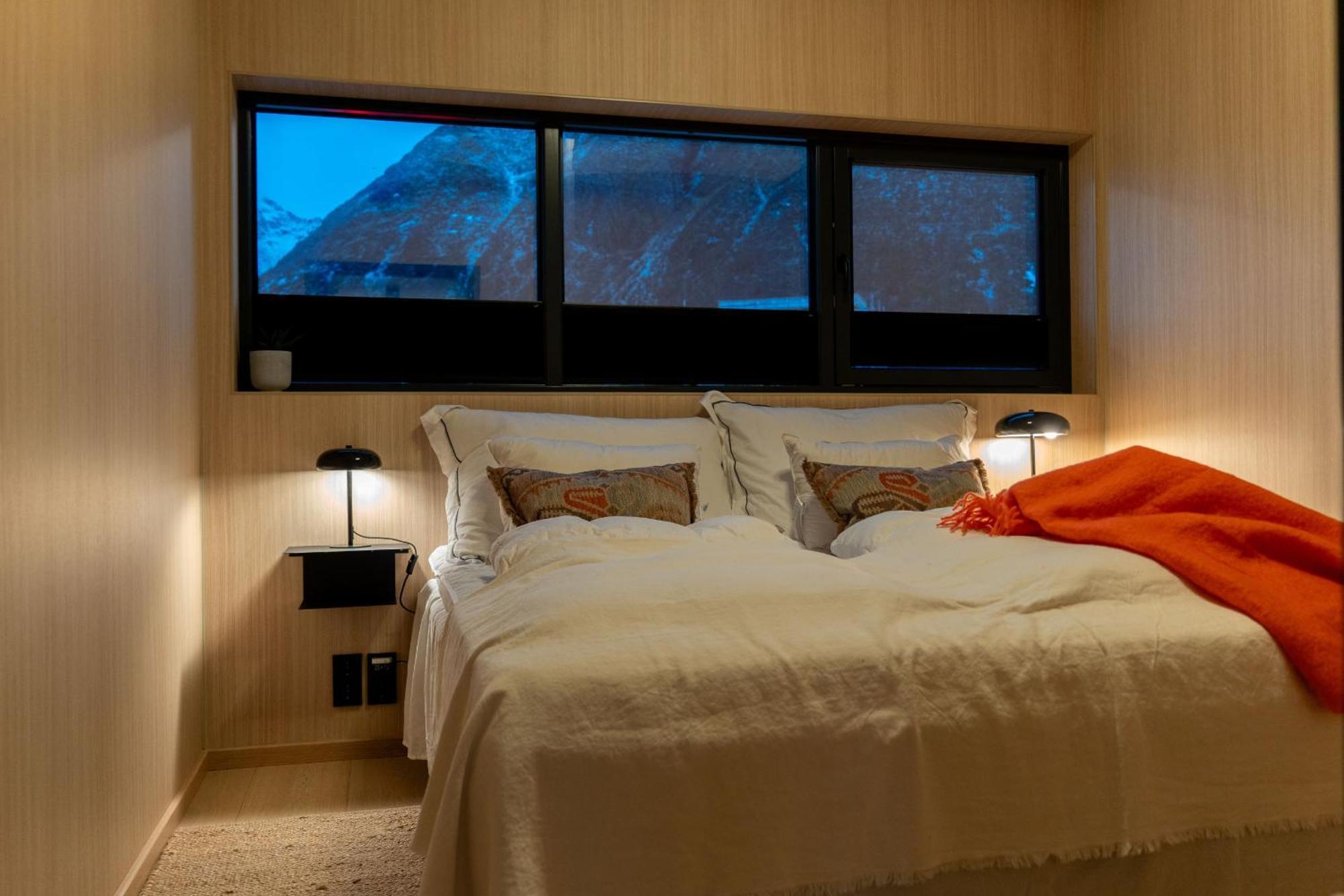 Luksushytte Med Jacuzzi, Summer&Winter Retreat Lyngvaeret Экстерьер фото