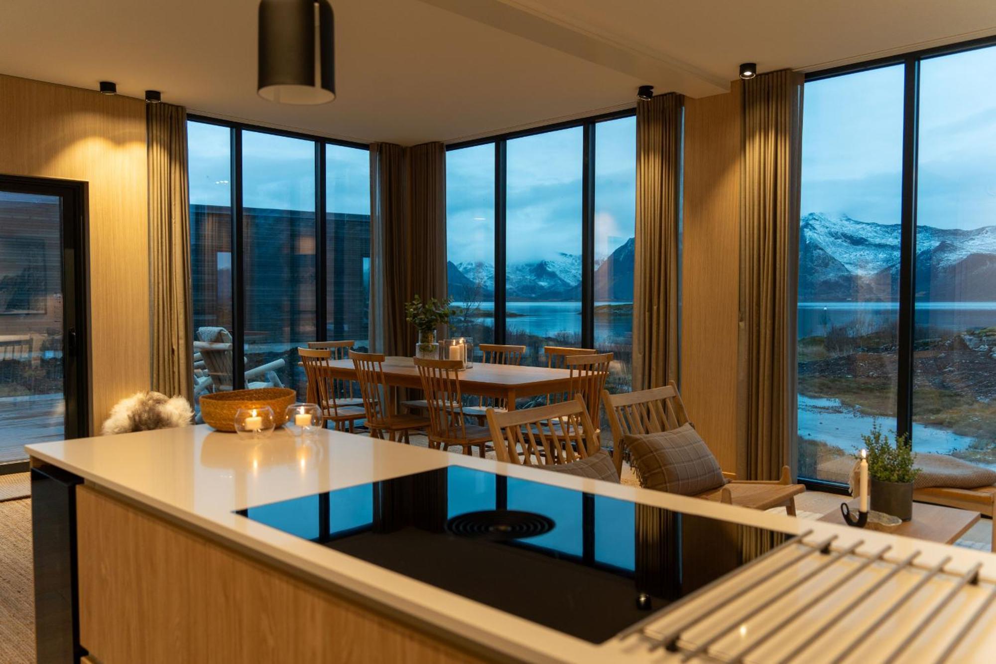 Luksushytte Med Jacuzzi, Summer&Winter Retreat Lyngvaeret Экстерьер фото